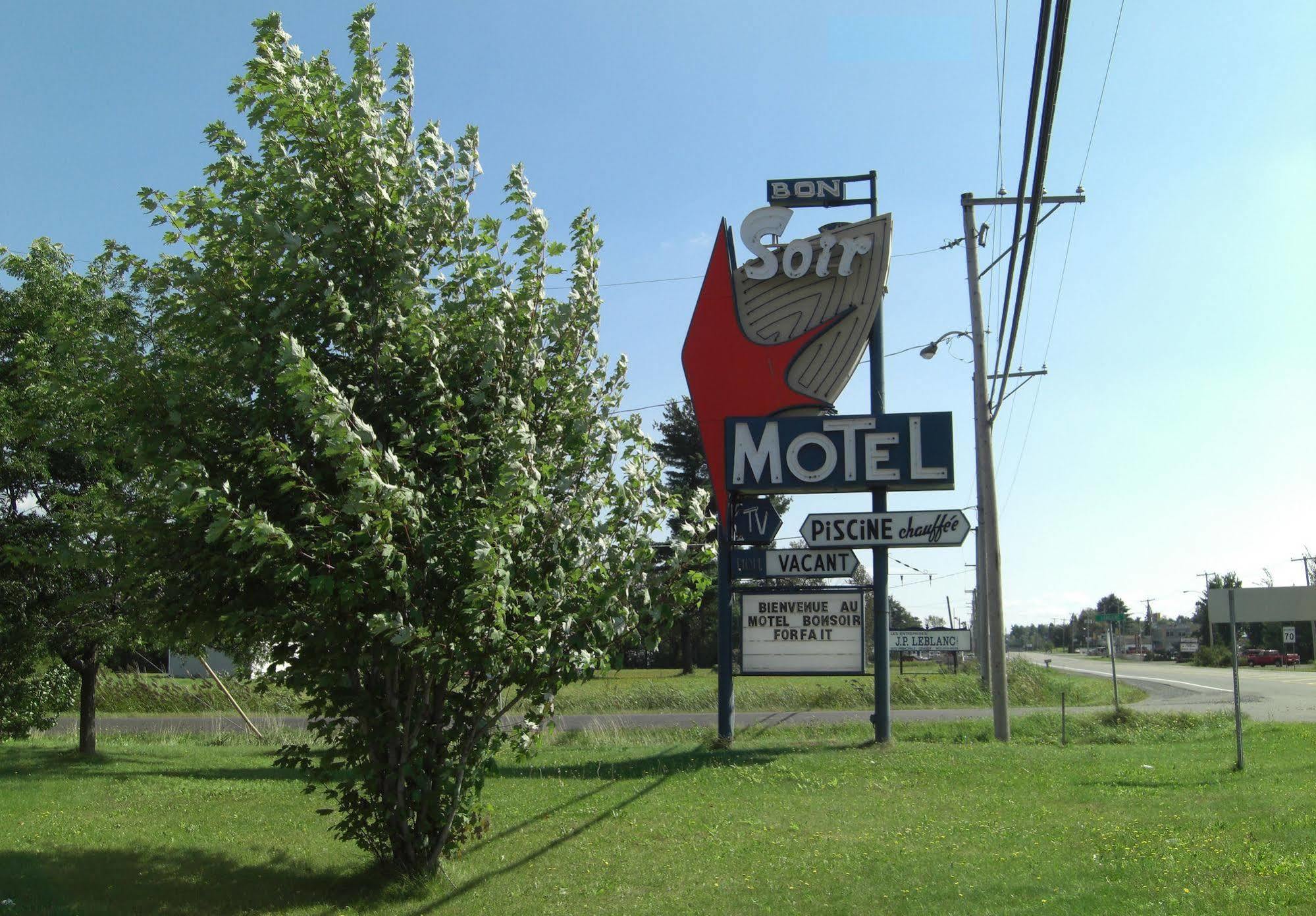 Hotel Motel Bonsoir Granby Buitenkant foto